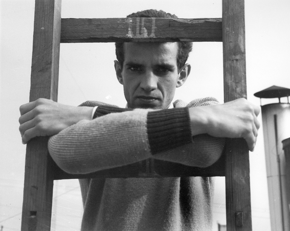 Rodrigo-en-escalera Rodrigo-en-escalera